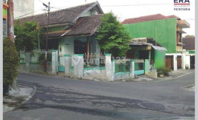 Tanah bonus bangunan di area kampus UNS 1