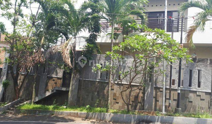 Rumah mewah siap pakai tanpa PR lingkungan nyaman 2