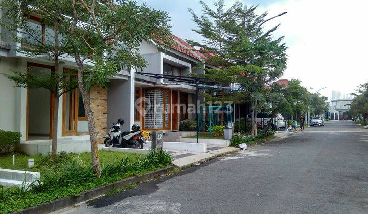 Rumah Cluster Cantik di Colomadu Solo 1