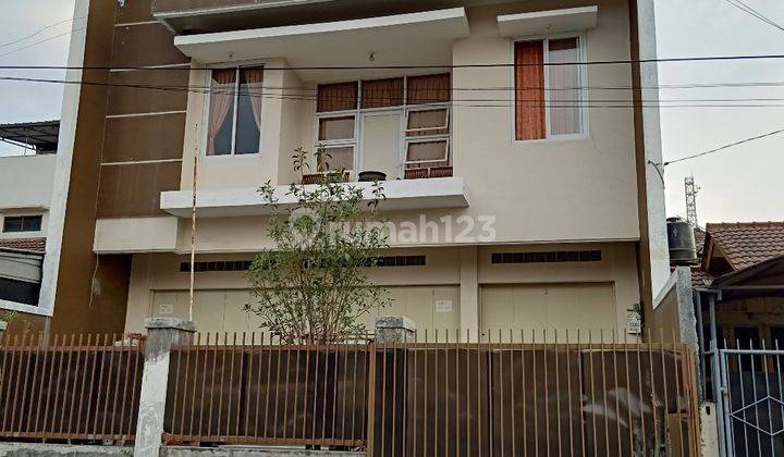 Rumah Tinggal dan bisa untuk usaha di Komp Taman holis Indah ( jalan lebar) Bandung 2