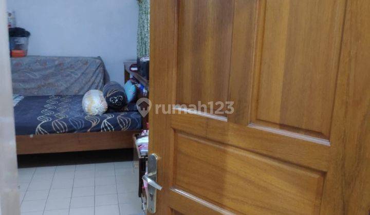 Rumah Tua di jual di Jalan Kedoya Baru ,  hitung tanah . Nego sampai deal 2