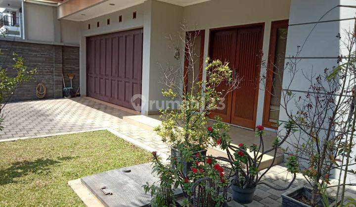 Rumah Lux di Perumahan Elite Setra Duta Full Furnished 1