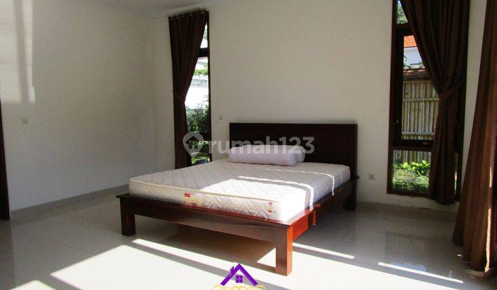 4 BEDROOM WITH MODERN STYLE IN SANUR 1