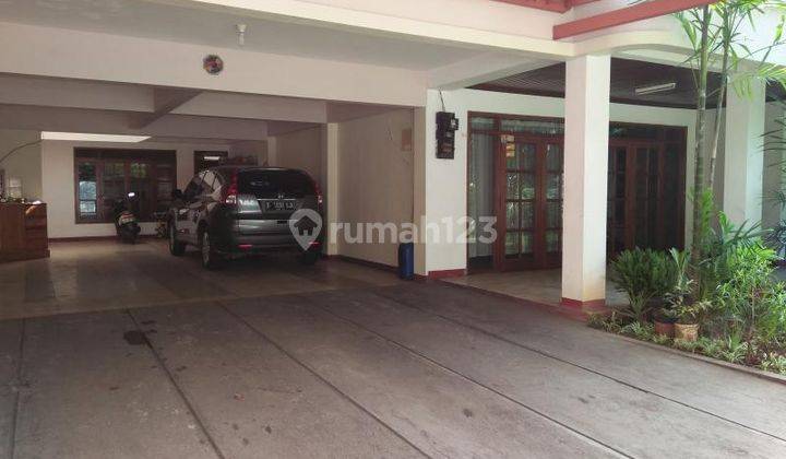 Rumah Dengan Carport Luas di Tebet Barat, Mewah, Hub: 0813-1838-1838 1