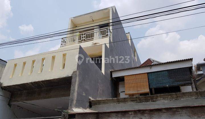 Rumah baru 3.5 lantai di Makaliwe, Grogol 2