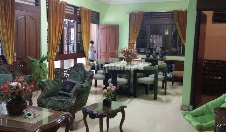 rumah tua layak pake, kayu manis , utan kayu lokasi terstrategis 2