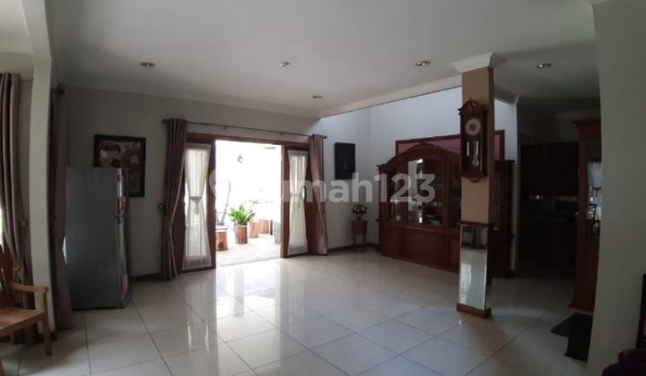 Rumah mewah Villa Duta 2