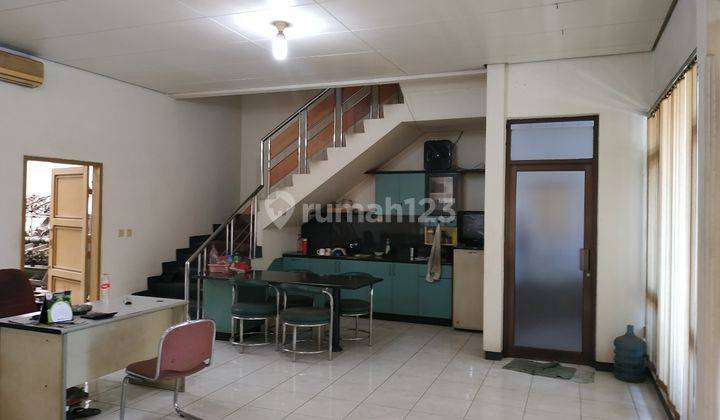 RUMAH KANTOR TERAWAT  SIAP PAKAI DEKAT ALUN2 MAJALAYA 2