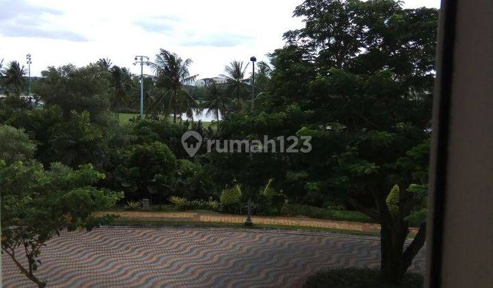 Rumah di Crown Golf PIK, Hadap Selatan, Kondisi Furnish, Siap Huni 2