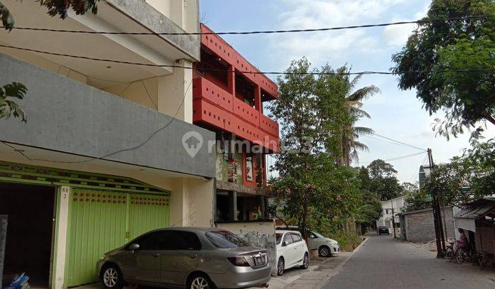 Kost Banyak Kamar di Samping Hartono Mall dekat Banyak Kampus 2