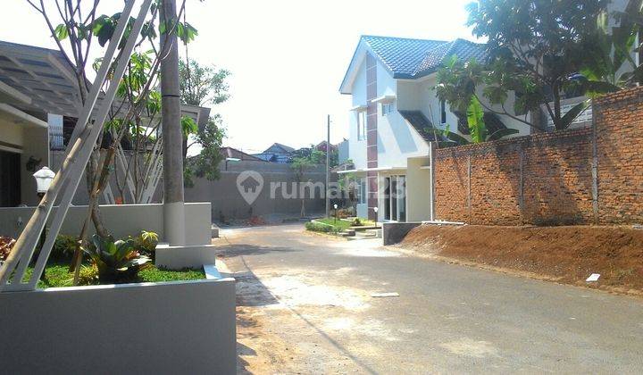 Rumah Baru gress, hunian segar dan hijau di Selatan Jakarta. 2