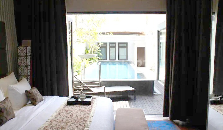 Jual Villa Mewah, Lokasi Nyaman, Design Interior Mewah seperti Hotel bintang 5 1