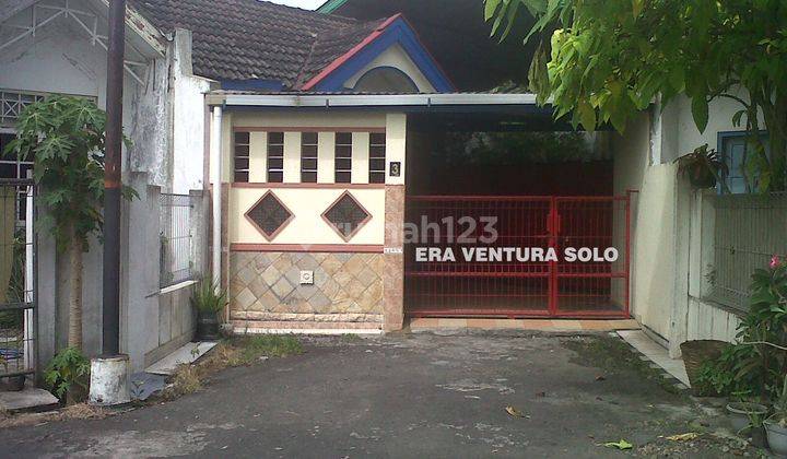 Rumah plus gudang di solobaru 1