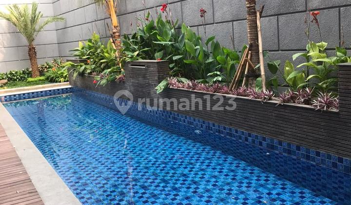 New 3-story luxury house at BSD City Golf Terrace New 3-story luxury house at BSD City Golf Terrace