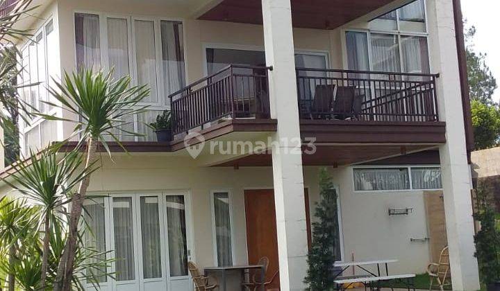 Rumah khusus untuk harian di Sentul city kolam renang 2