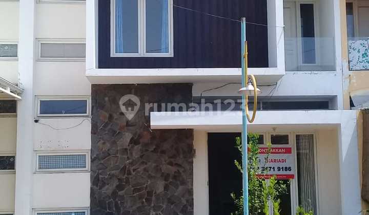 Rumah 2 Lantai di Perum Bunder Regency Kebomas Gresik 1
