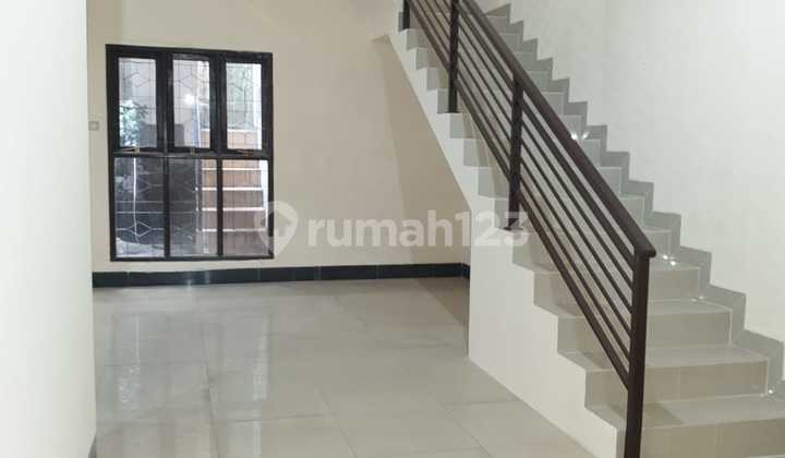 Rumah Lux Di Kopo Mas Regency 2