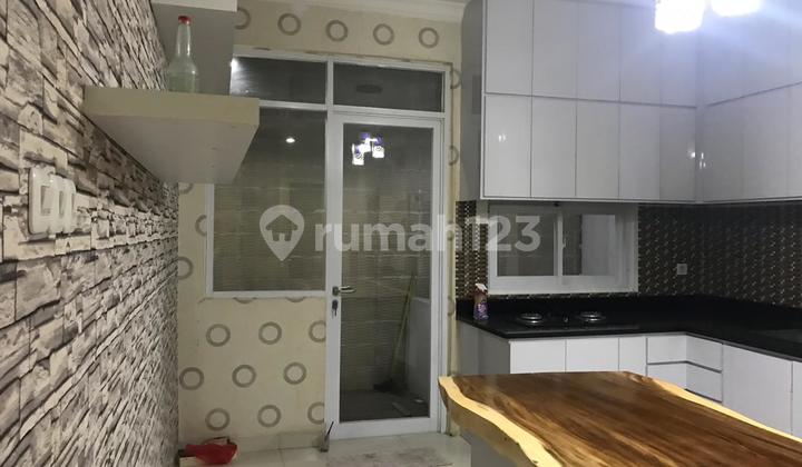 Rumah di PIK Fully Furnished Ukuran 7 x 20 Rumah di PIK Fully Furnished Ukuran 7 x 20