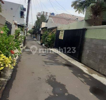 Rumah minimalis sebrang tiptop,owner mau pindah luar kota 2