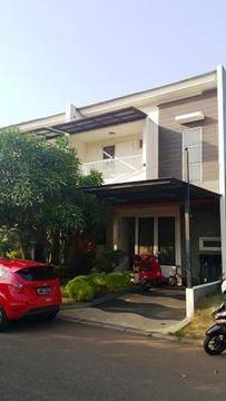 rumah cantik siap huni grand wisata depan taman 1