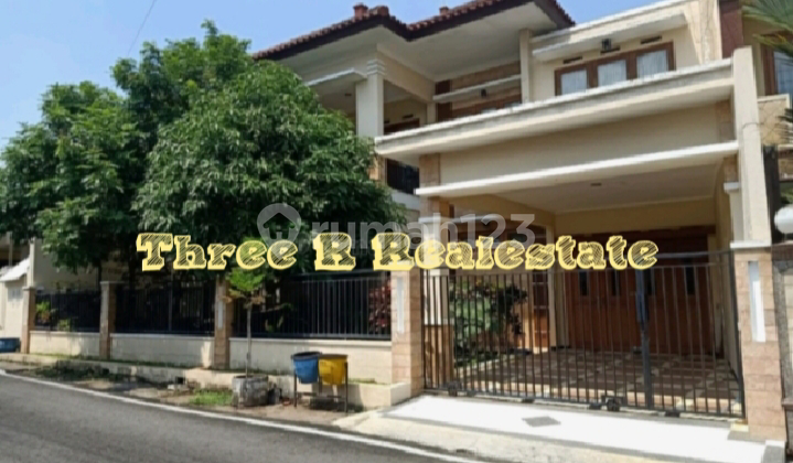 Rumah full furnish hadap utara dekat jalan protokol Letjen Sutoyo, S.Parman dekat hotel Atria