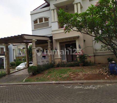 Rumah Hoek Cantik di Raffles Hills Cibubur 1