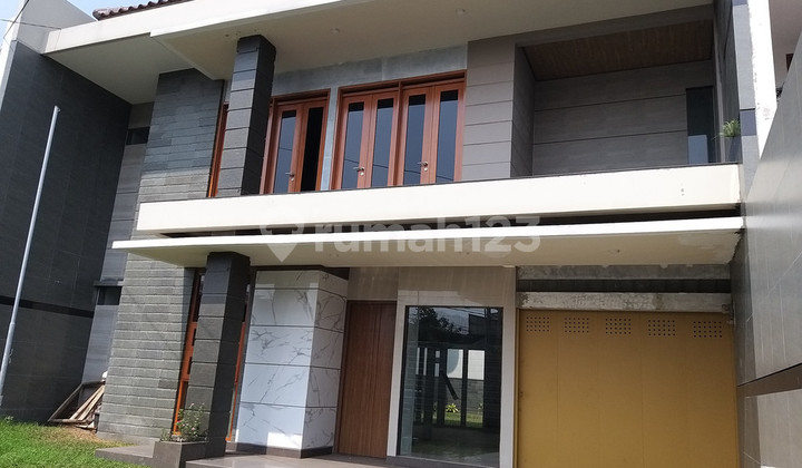 Rumah Baru di Taman Sakura Pratista, dekat Festival Citylink Rumah Baru di Taman Sakura Pratista, dekat Festival Citylink