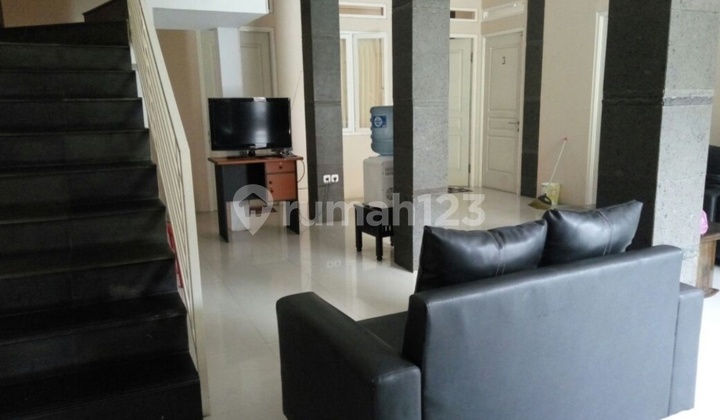 Active boarding house fully occupied in a premium location. 2