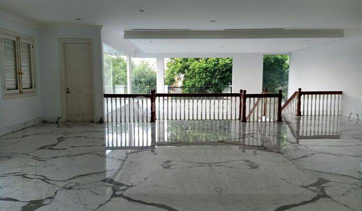 Rumah Siap Huni Lingkungan Elite  Area Kemang 2