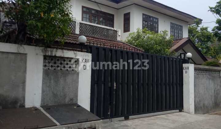 Old House Spacious 2 Floors at Jl Kemang Timur V South Jakarta LT 1026M2 Strategic Location Cash Only Old House Spacious 2 Floors at Jl Kemang Timur V South Jakarta LT 1026M2 Strategic Location Cash Only