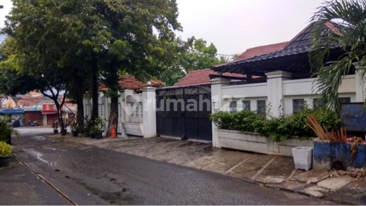 Rumah Bagus Di Jl. Laksana 2 Keb. Baru. Dekat Jl. Senopati.