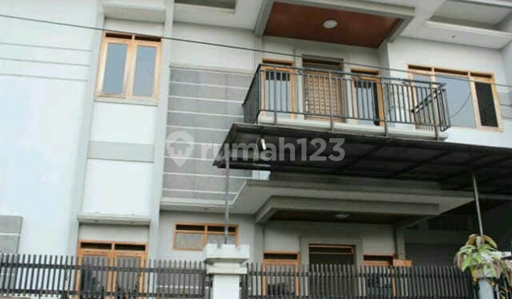 Rumah Bagus taman kopo indah 3