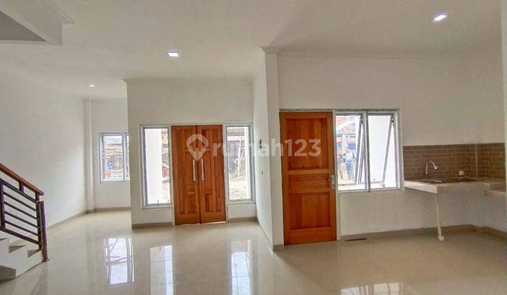 Rumah Mewah harga ekonomis di Cirendeu 1