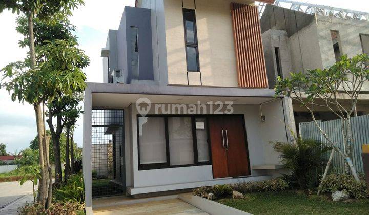 Rumah Cantik Asri Luas dan Nyaman 1