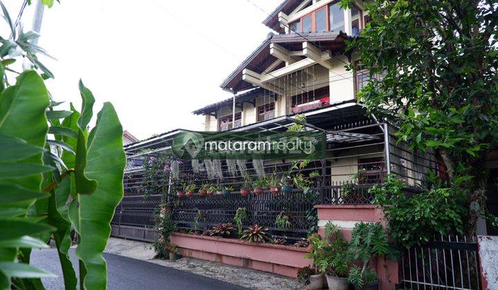 Rumah Mewah Sangat Kokoh di Cigadung, Bandung Utara, Siap Huni, Dapat City View 1