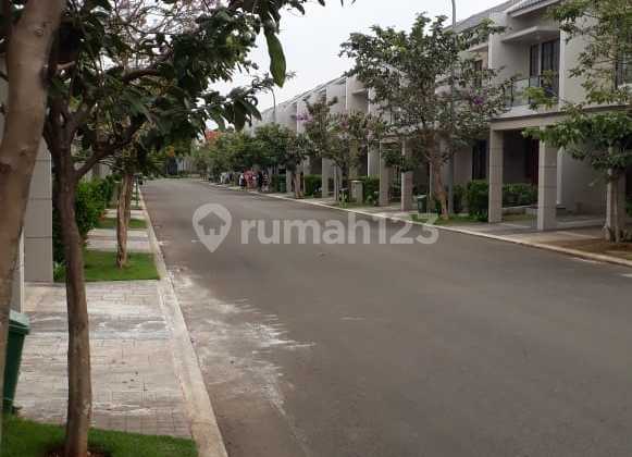 Rumah di Green Village, Cipondoh, Tangerang 2