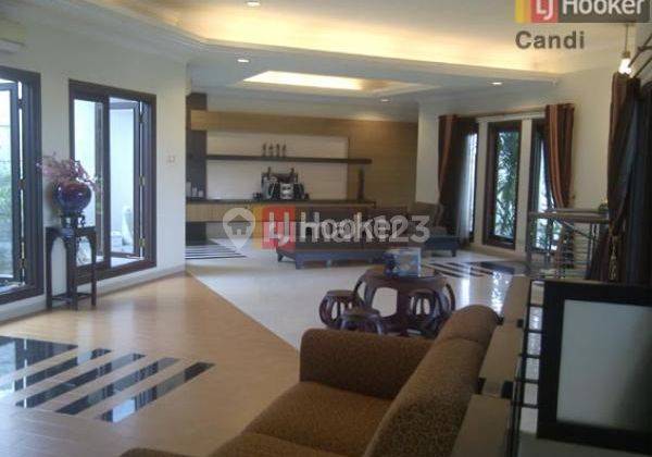 Rumah di Graha Candi Golf Pool Cluster Semarang 1