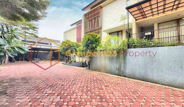 KEMANG – RUMAH DALAM TOWNHOUSE, PRIVATE POOL, BALKON LUAS, 3 LANTAI, SIAP HUNI 2