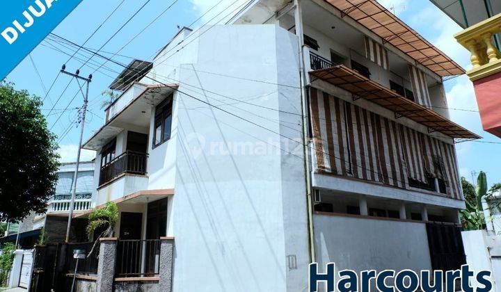 Rumah induk dan kost strategis dekat slamet riyadi solo 1