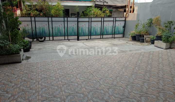 Rumah Kelapa Gading ex Gudang 2