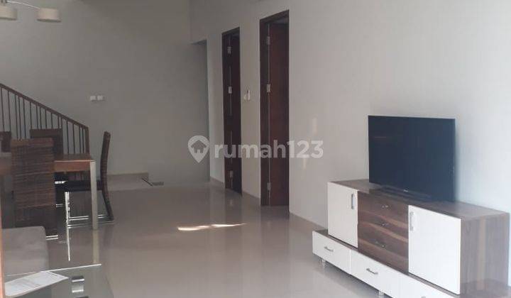 Townhouse cantik di Jl Bangka, bebas banjir lokasi tenang akses dari Prapanca, Kemang, Tendean maupun Mampang 1