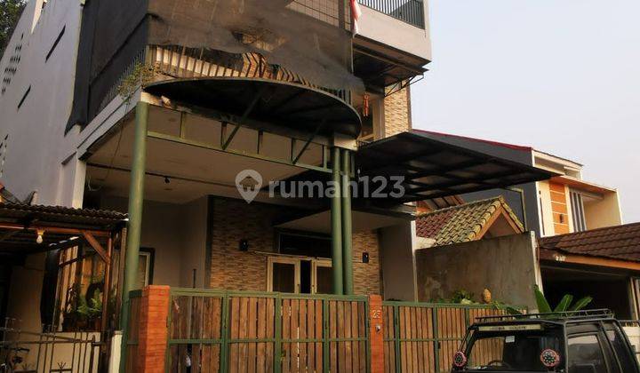 Rumah besar bangunan luas 2 lantai 1/2 strategis banjarwijaya 2