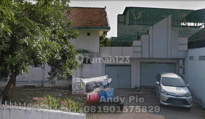 Dijual Cepat Rumah Besar Bangunan Lama Posisi Hook Tengah Kota, Semarang 2