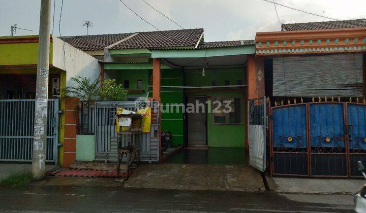 Rumah Lokasi Strategis Menghadap Jalan Utama 2