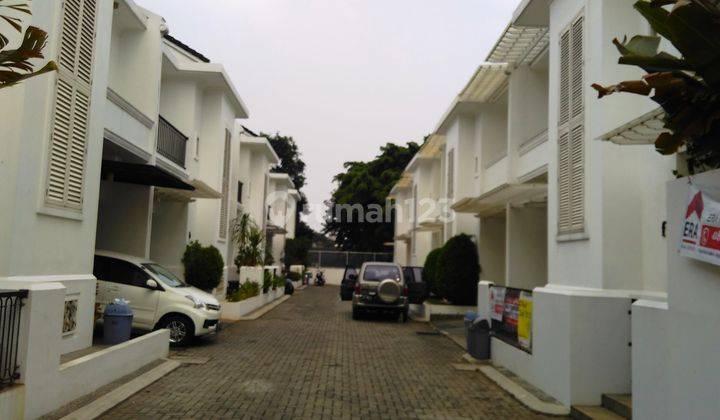 NICE TOWNHOUSE IN KEMANG 1