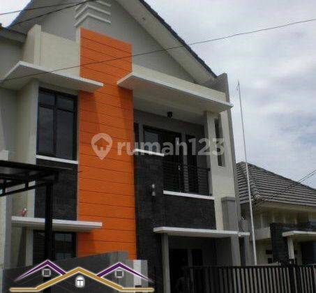 Rumah di Komplek Puri Gading Bekasi, dekat pintu tol JORR Jatiwarna 1