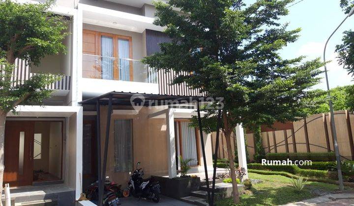 Rumah Bagus Siap Pakai, Lingkungan Cluster Elite Gentan Solo 1