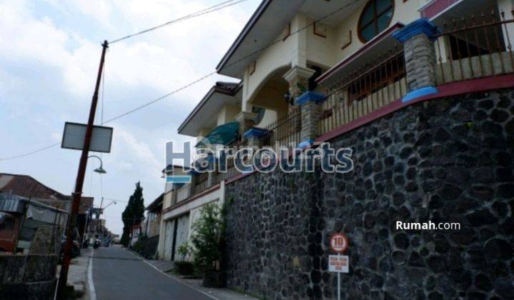 Villa Mewah Di Tawangnangu, View Hutan Pinus 2