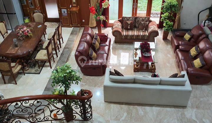 Rumah Cantik Model Klasik di Kawasan Elit Darmawangsa Kebayoran 1