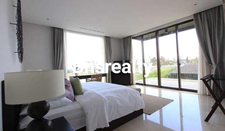 Beachfront Townhouse in Pabean Ketewel